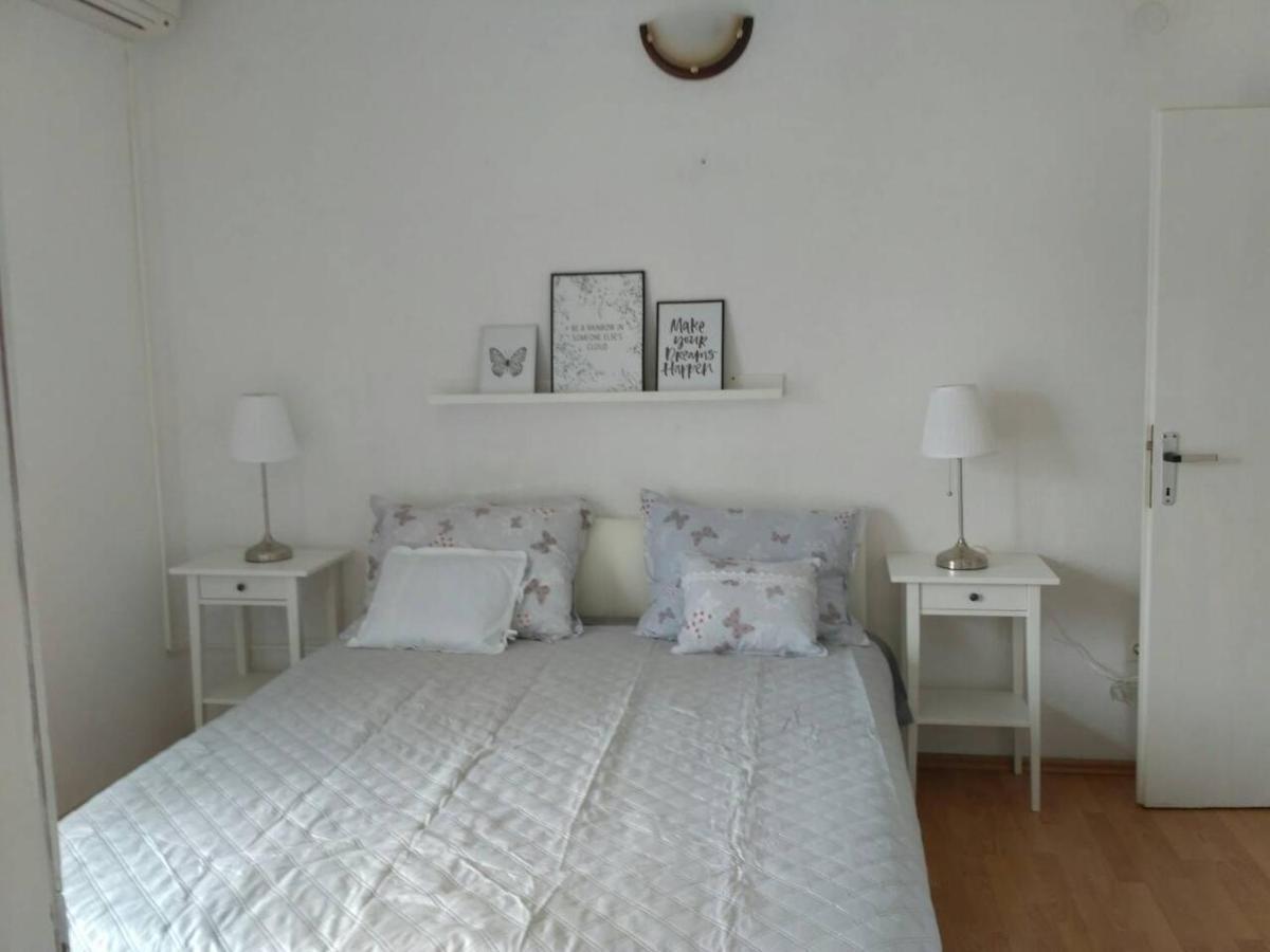 Apartments By The Sea Sevid, Trogir - 16897 مارينا المظهر الخارجي الصورة