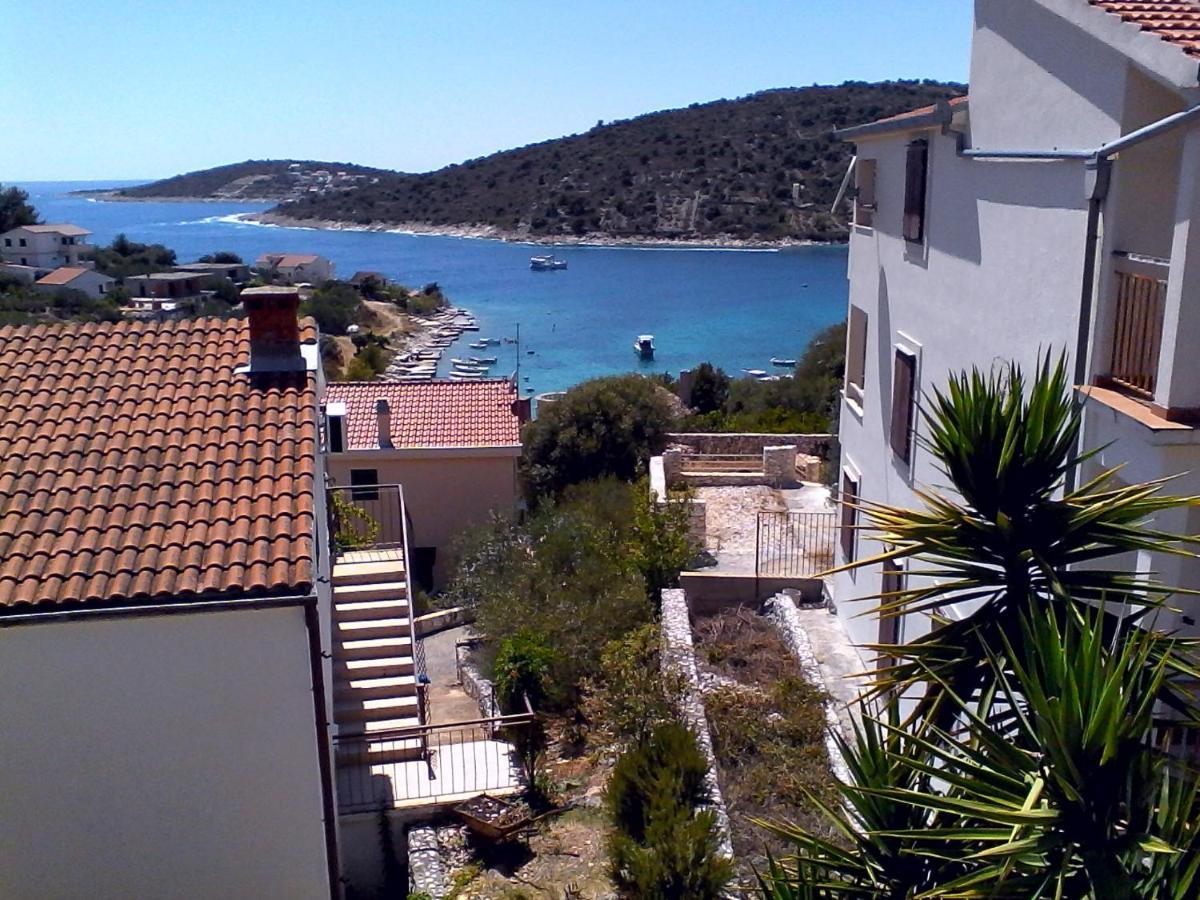 Apartments By The Sea Sevid, Trogir - 16897 مارينا المظهر الخارجي الصورة